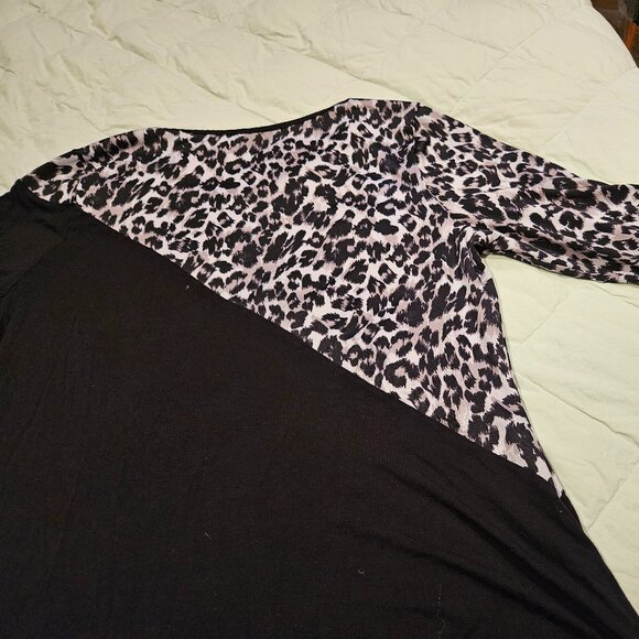 Black and Animal Print Top - Picture 3 of 7